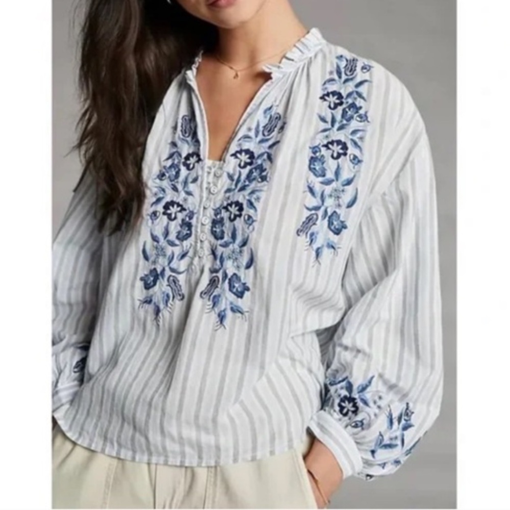 Anthropologie Pilcro The Tavi Blouse Blue Motif Embroidered Puff Sleeve Size XS